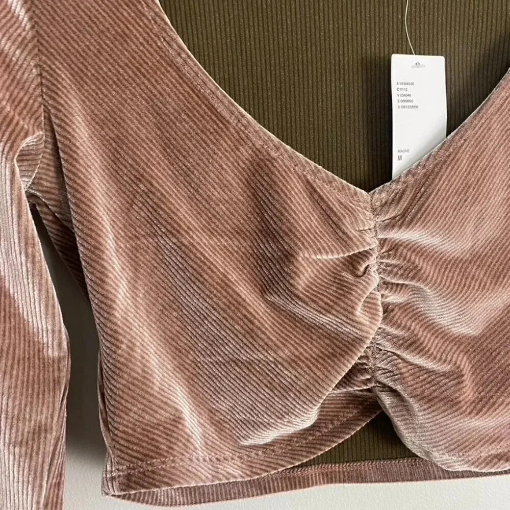 NWT Urban Outfitters Pink Velvet Crop Top - Picture 7 of 13